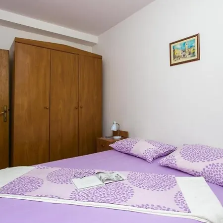 Domenica - Two Bedroom With Terrace And Garden View شقة *